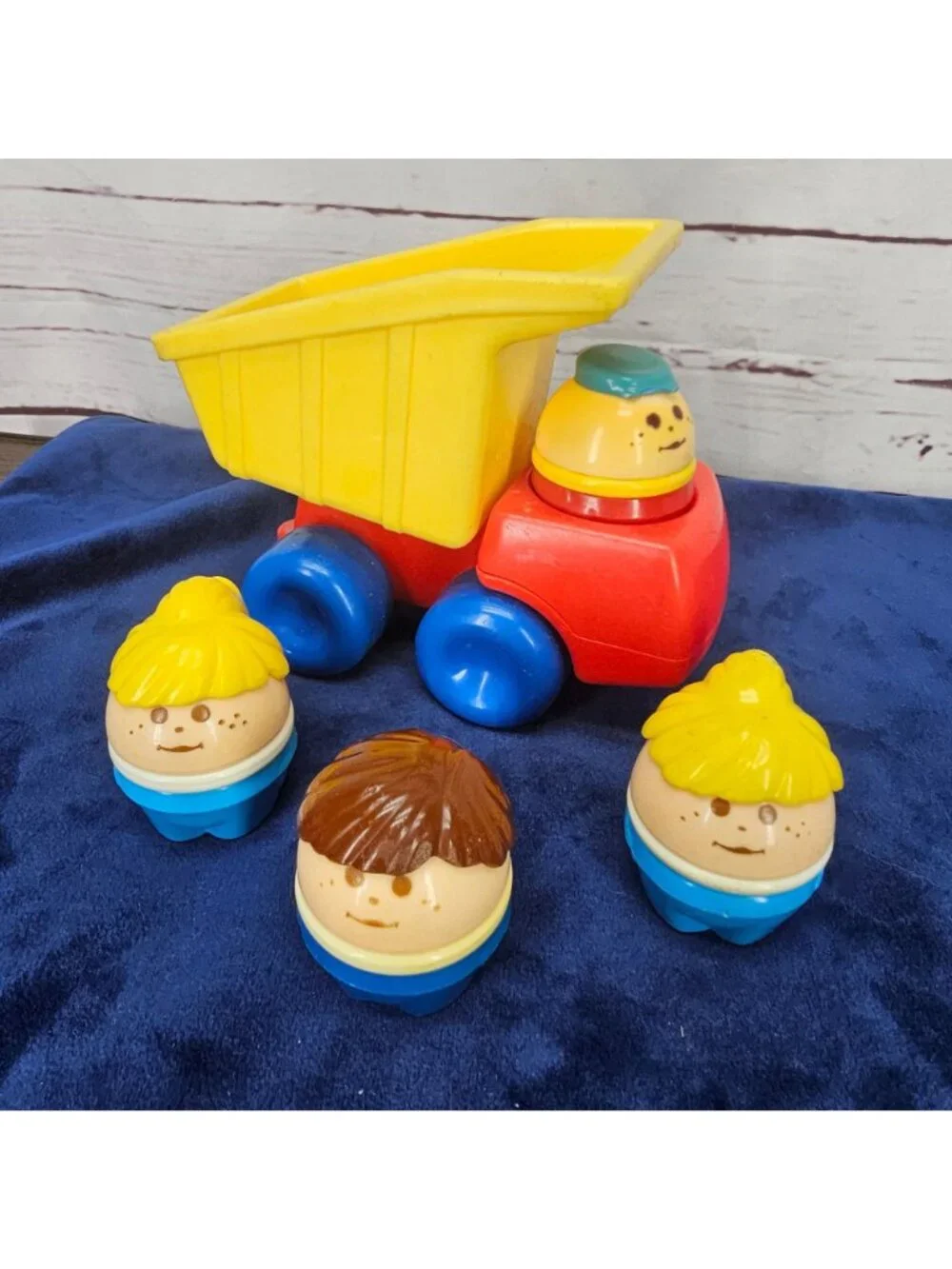 Little Tikes Vintage Dump Truck Toy With 4 Shape-Sorting Figures - Red Yellow &